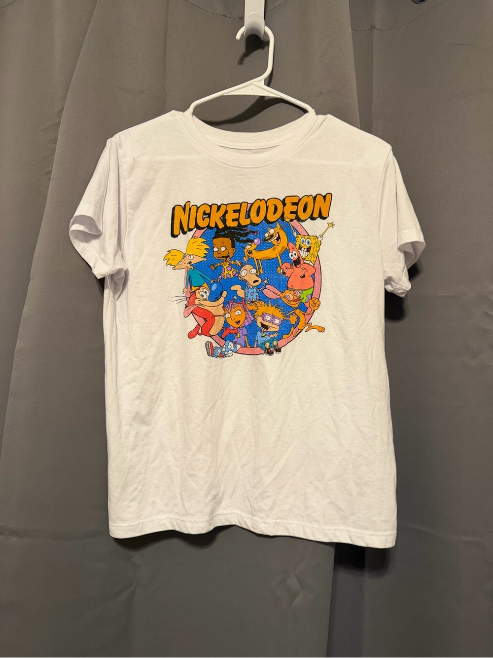 Nickelodeon Women’s White Graphic Tee size medium